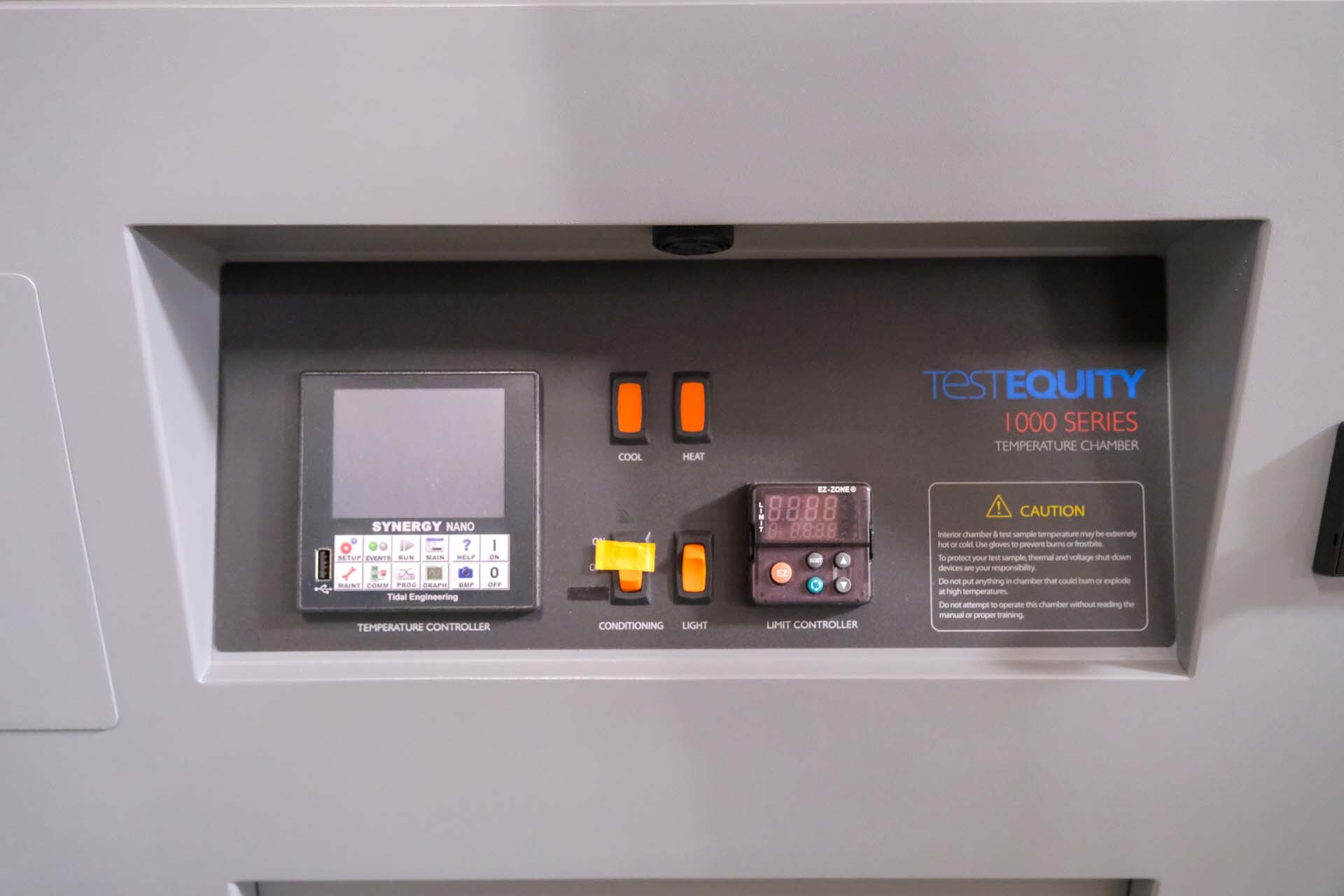 Foto Verwendet TEST EQUITY 1007C Zum Verkauf