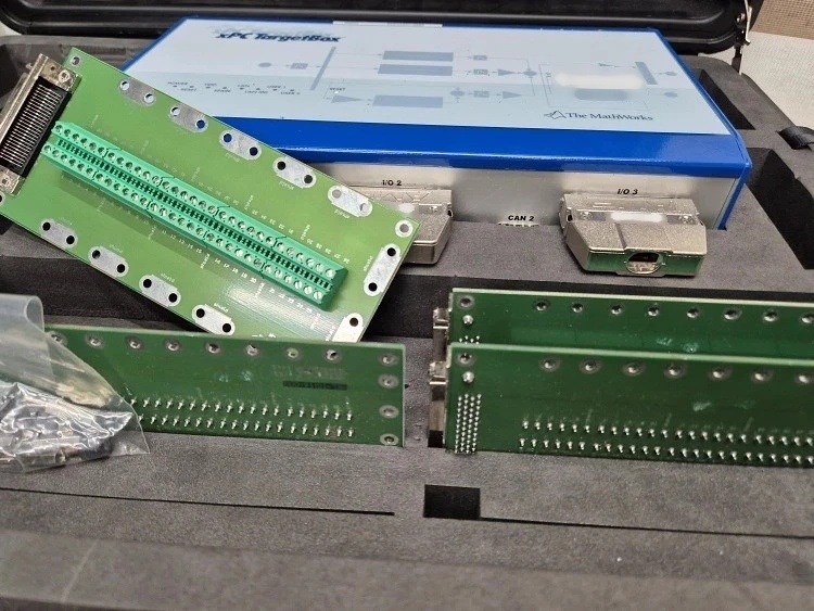 Photo Utilisé THE MATHWORKS xPC TargetBox À vendre