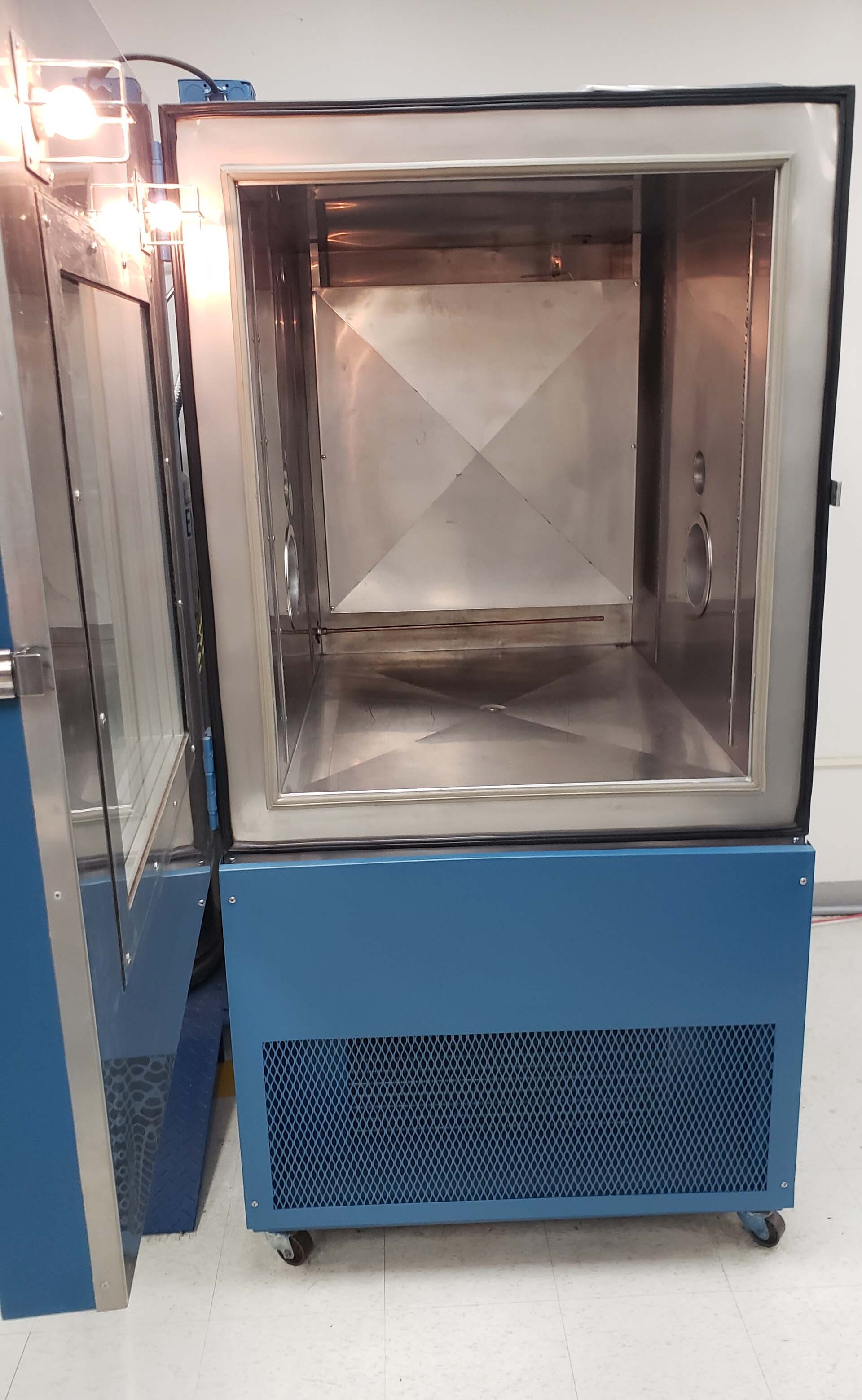 Foto Verwendet THERMAL PRODUCT SOLUTIONS / TPS T20C-1.5-F4T Zum Verkauf