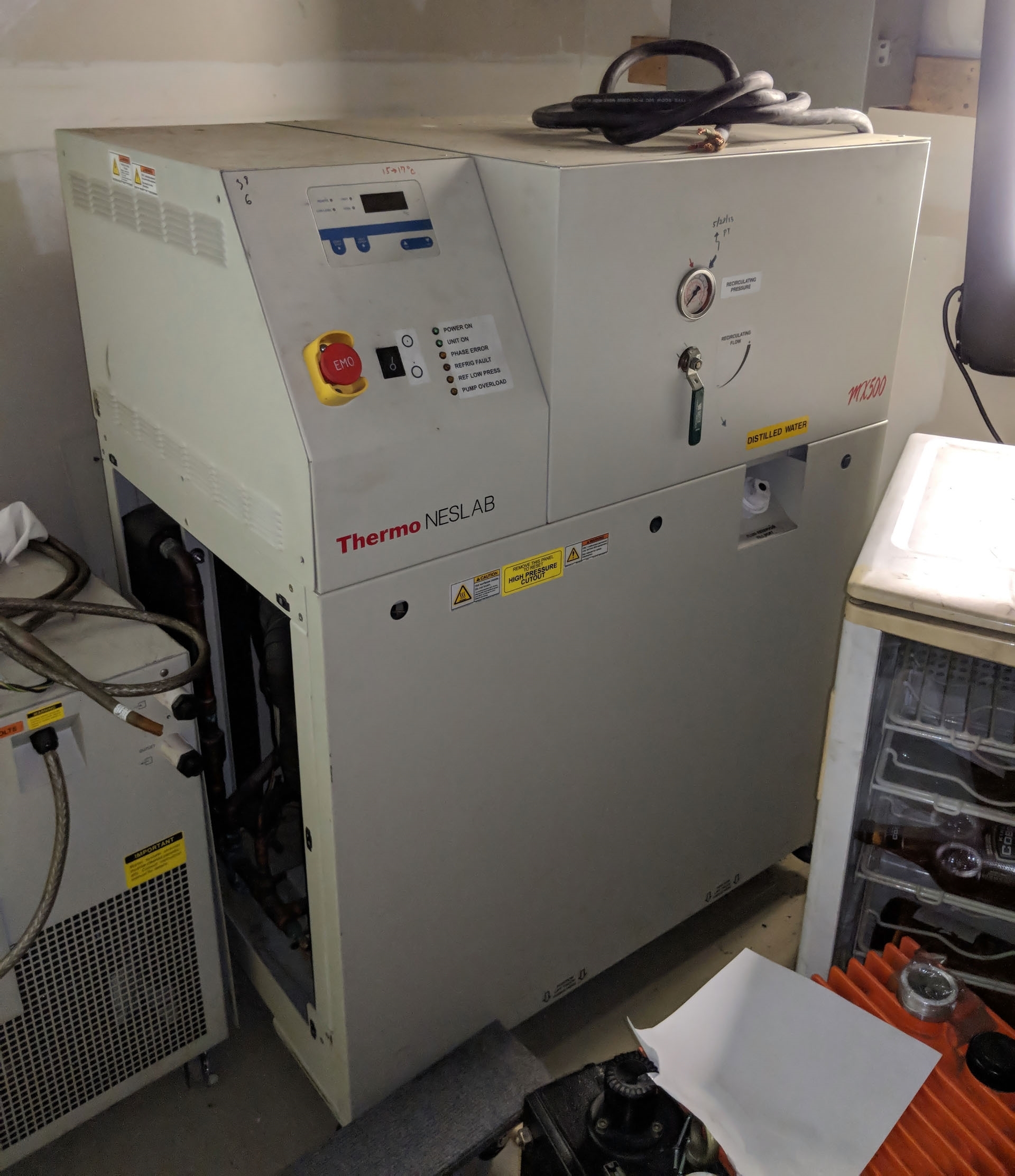 Photo Used THERMO ELECTRON / NESLAB MX-500W D3 For Sale