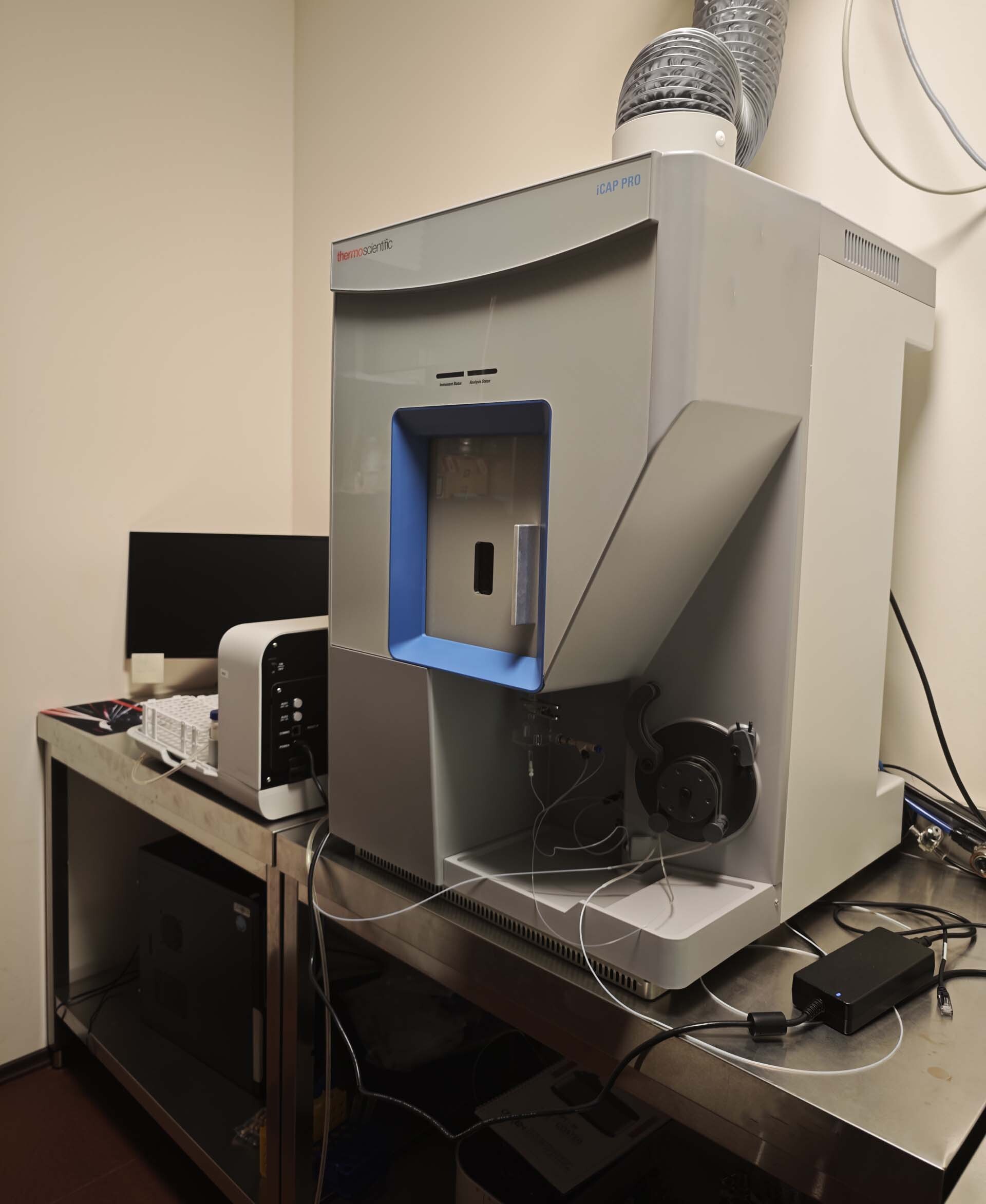 Photo Utilisé THERMO FISHER SCIENTIFIC iCAP Pro X Duo À vendre