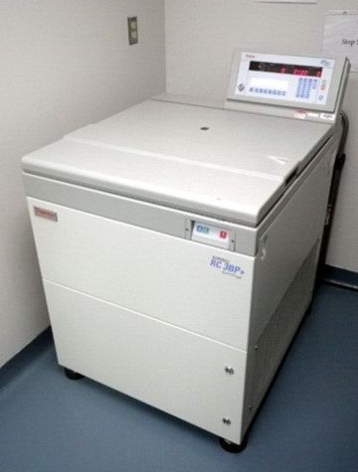 Photo Used THERMO FISHER SCIENTIFIC / KENDRO / SORVALL RC-3BP+ For Sale