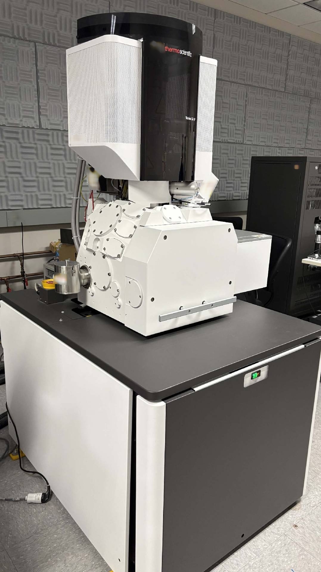 Foto Verwendet THERMO FISHER SCIENTIFIC / PHILIPS / FEI Verios G4 Zum Verkauf