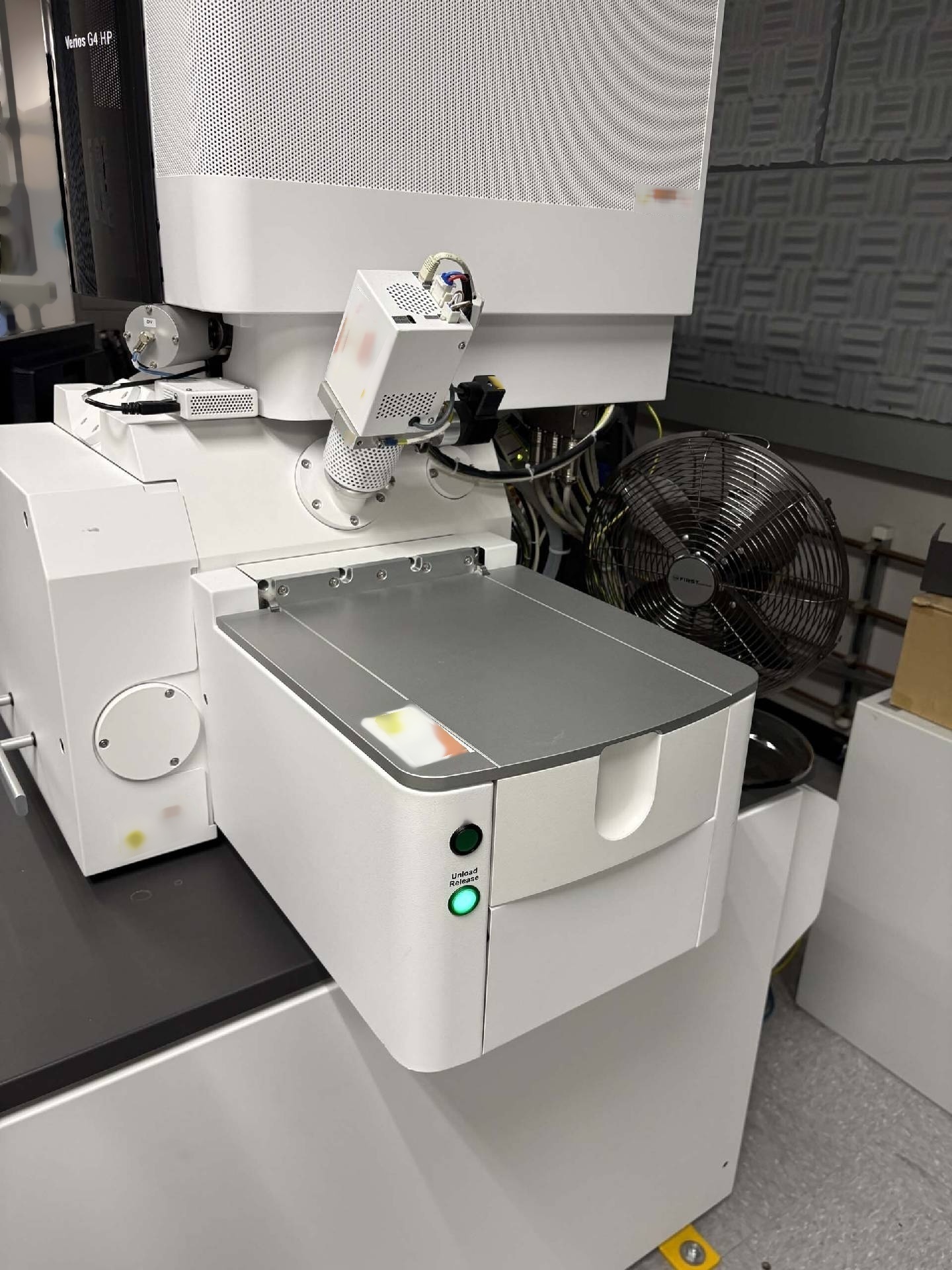 Foto Verwendet THERMO FISHER SCIENTIFIC / PHILIPS / FEI Verios G4 Zum Verkauf