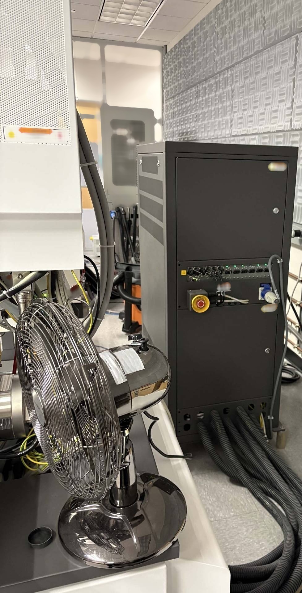 Foto Verwendet THERMO FISHER SCIENTIFIC / PHILIPS / FEI Verios G4 Zum Verkauf