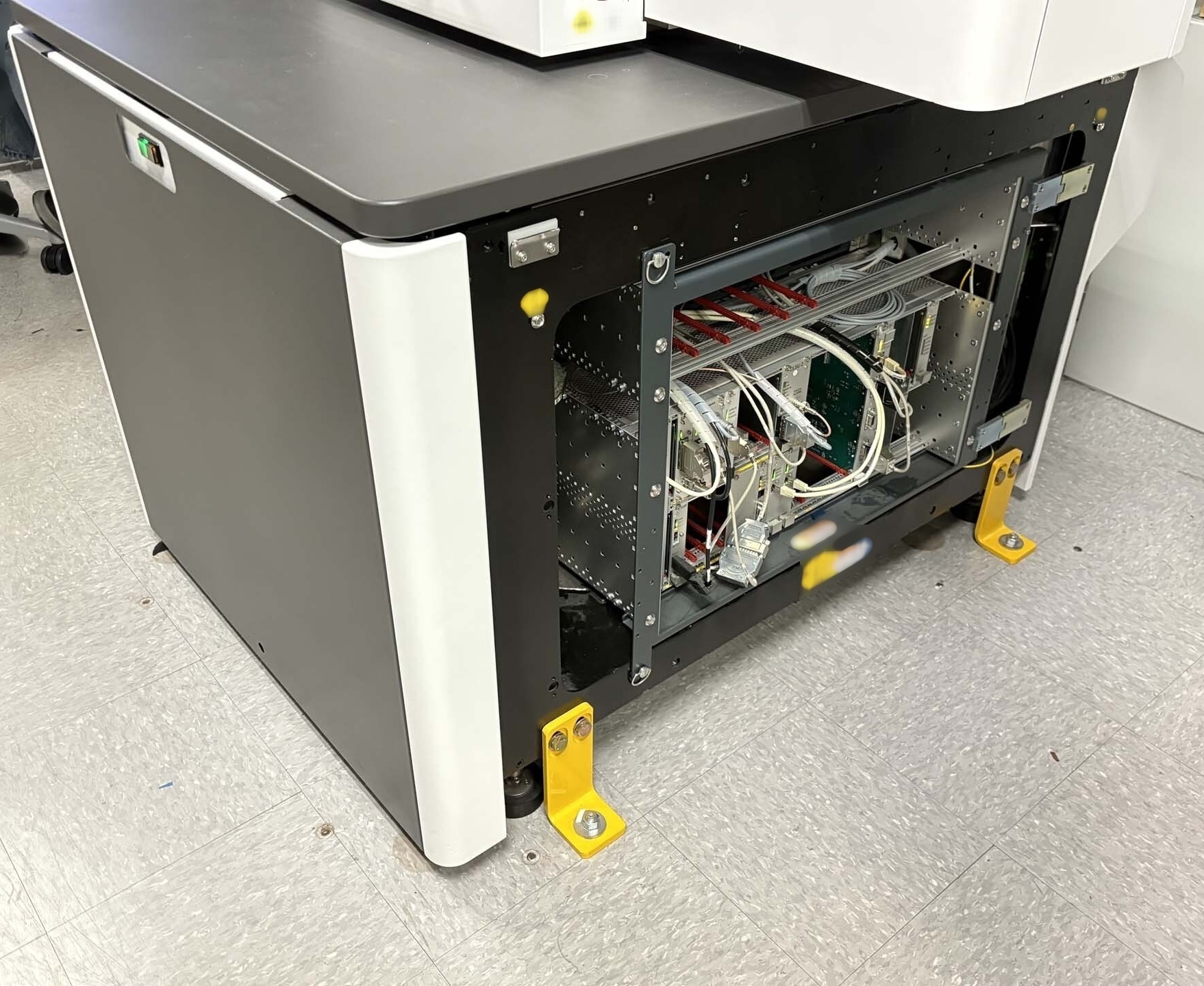 Foto Verwendet THERMO FISHER SCIENTIFIC / PHILIPS / FEI Verios G4 Zum Verkauf