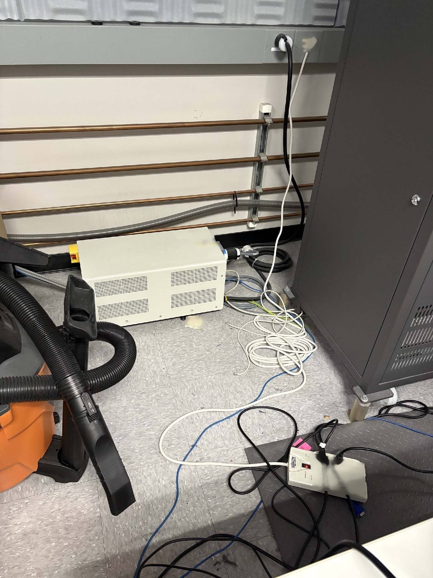 Foto Verwendet THERMO FISHER SCIENTIFIC / PHILIPS / FEI Verios G4 Zum Verkauf