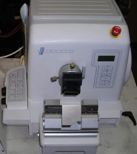 Photo Used THERMO FISHER SCIENTIFIC / SHANDON Finesse ME For Sale