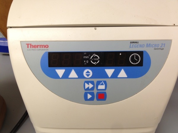 Photo Used THERMO FISHER SCIENTIFIC / SORVALL Legend Micro 21 For Sale