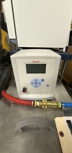 Foto Verwendet THERMO FISHER SCIENTIFIC Chiller Zum Verkauf