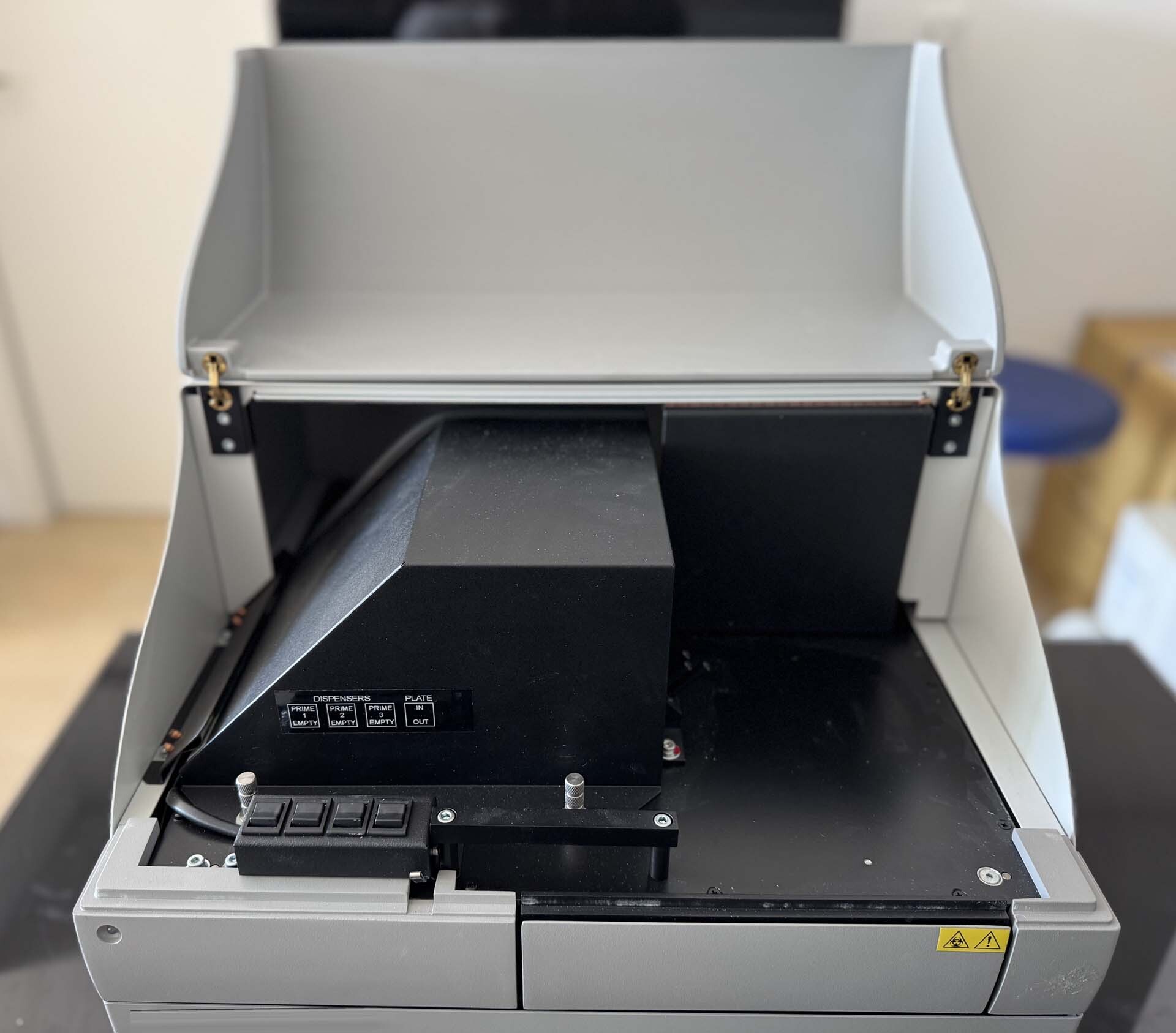 圖為 已使用的 THERMO FISHER SCIENTIFIC Luminoskan 待售