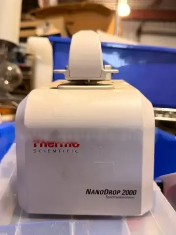 사진 사용됨 THERMO FISHER SCIENTIFIC Nanodrop 2000 판매용
