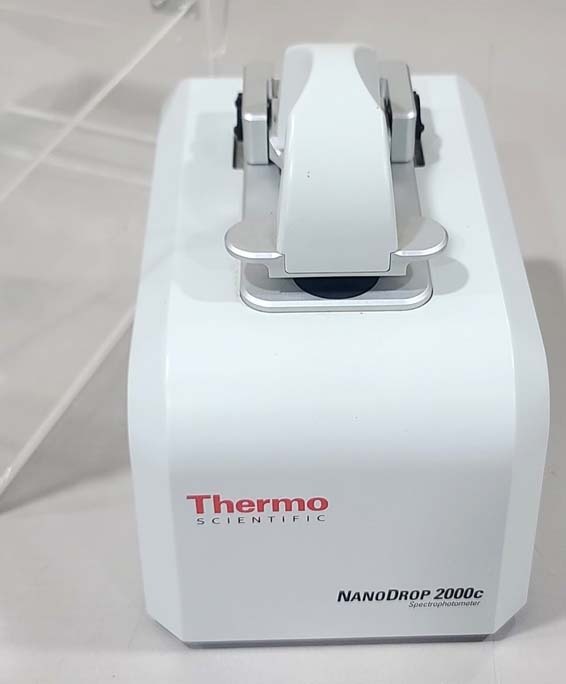 Photo Utilisé THERMO FISHER SCIENTIFIC NanoDrop 2000c À vendre