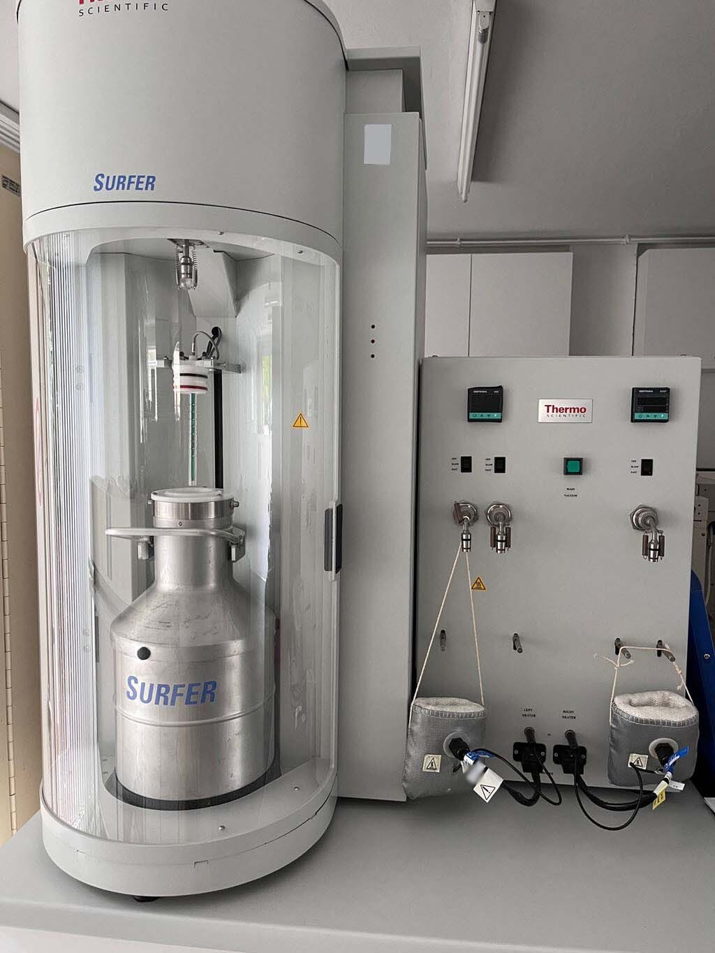 Photo Utilisé THERMO FISHER SCIENTIFIC Surfer À vendre