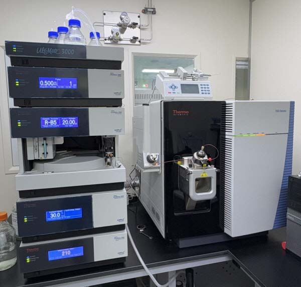 THERMO FISHER SCIENTIFIC TSQ Endura Spectrometer used for