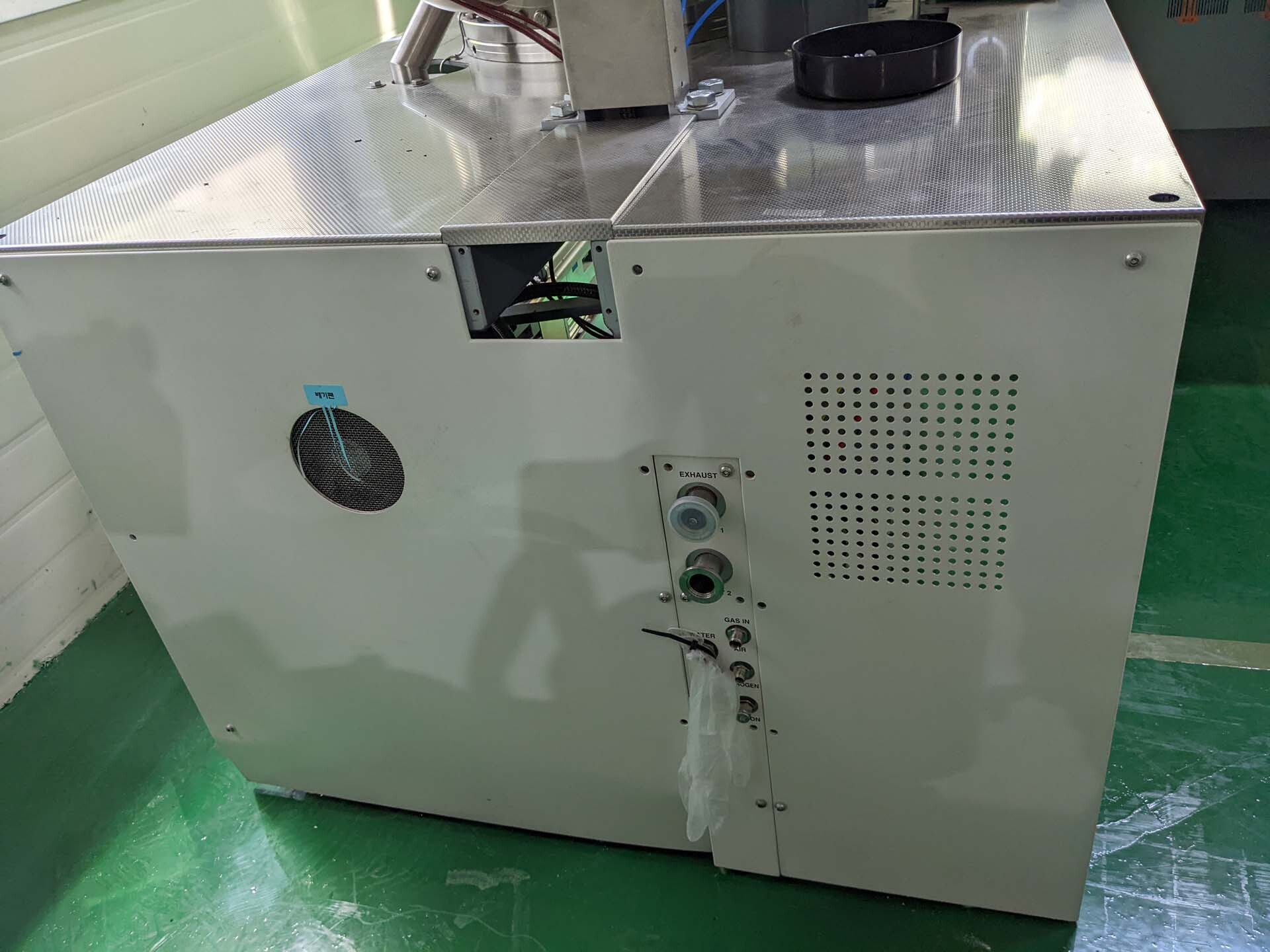 Photo Used THERMO FISHER Sigma 2 For Sale