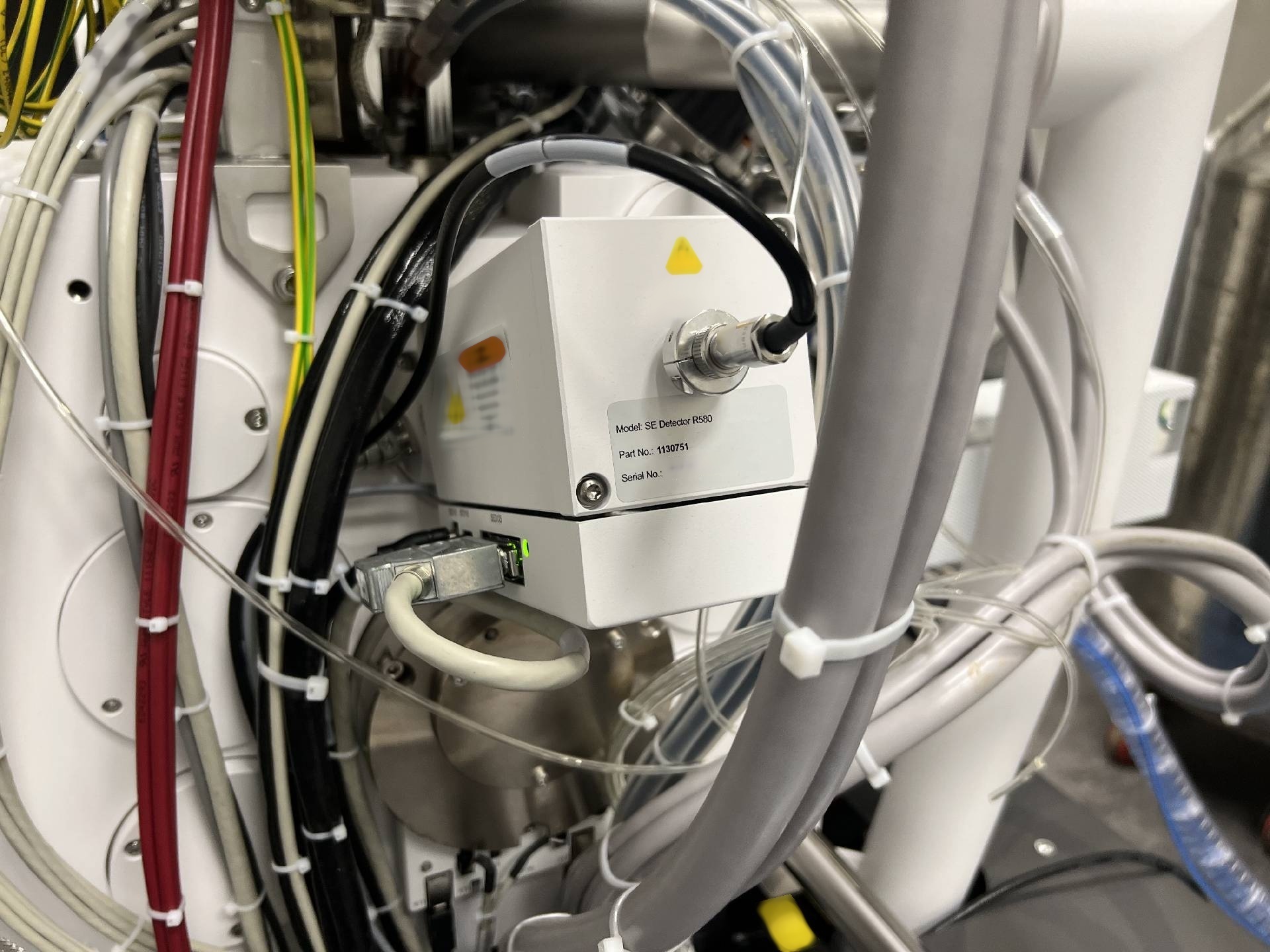 Photo Used THERMO SCEINTIFIC Aquilos 2 For Sale