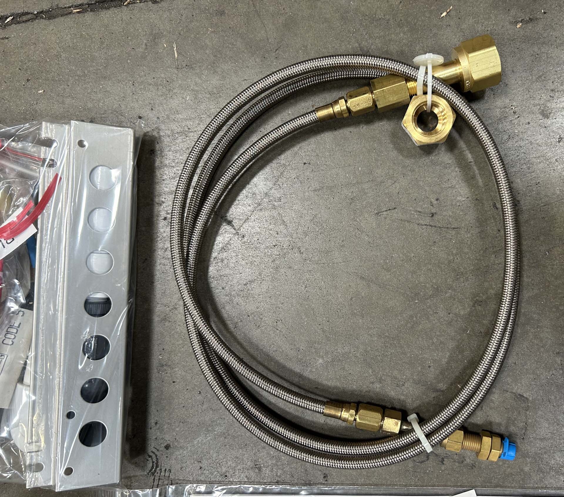Photo Used THERMO SCIENTIFC Lot of spare parts For Sale