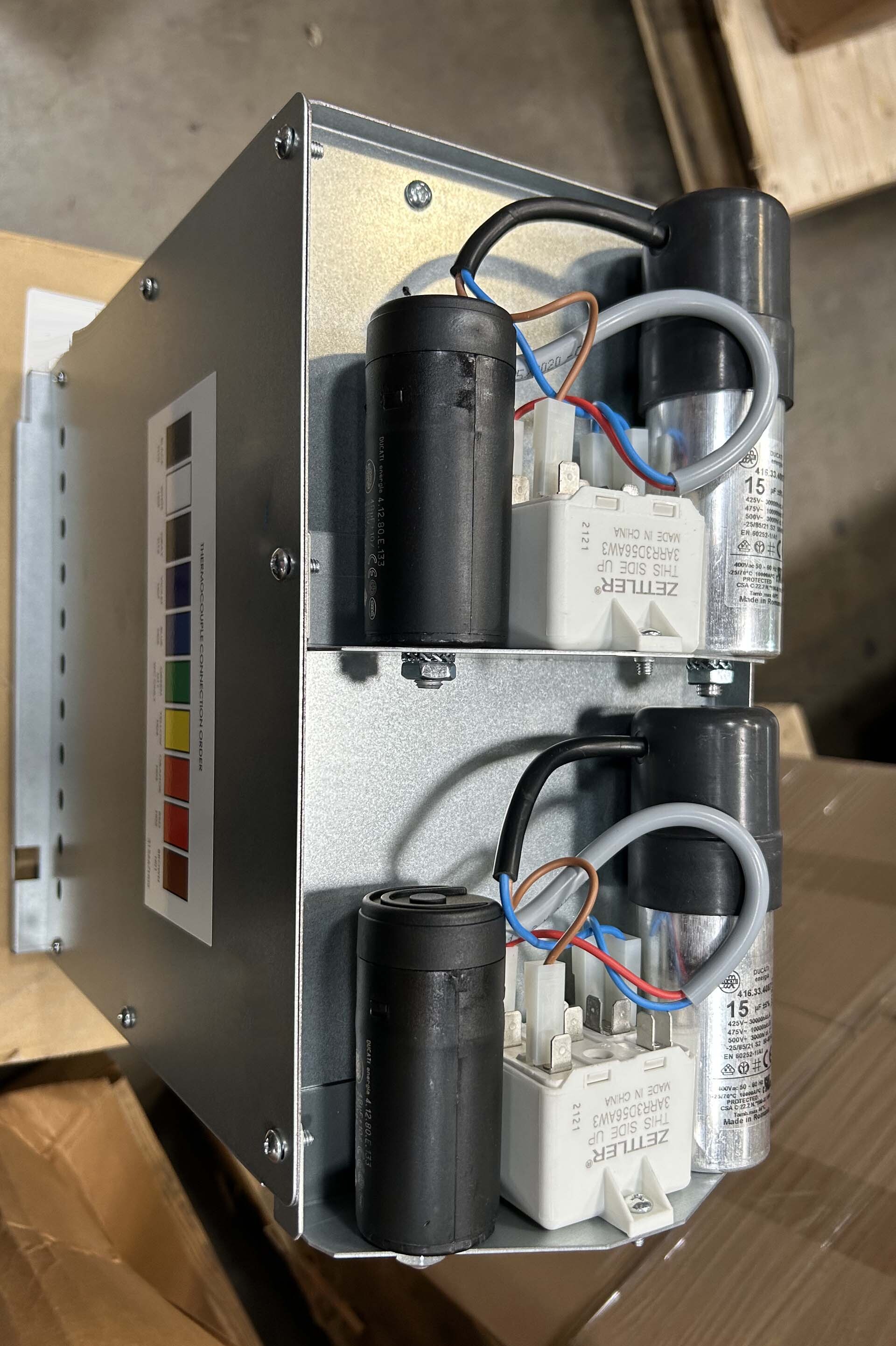 フォト（写真） 使用される THERMO SCIENTIFC Relay enclosures 販売のために