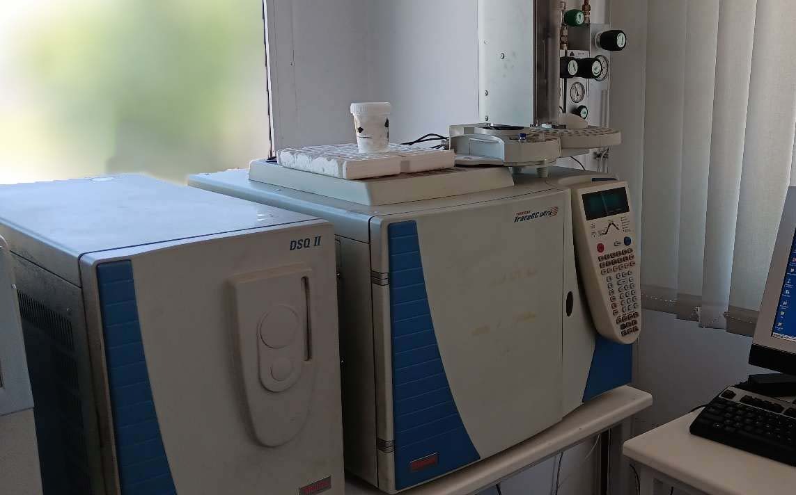 Photo Used THERMO SCIENTIFC Trace Ultra GC For Sale