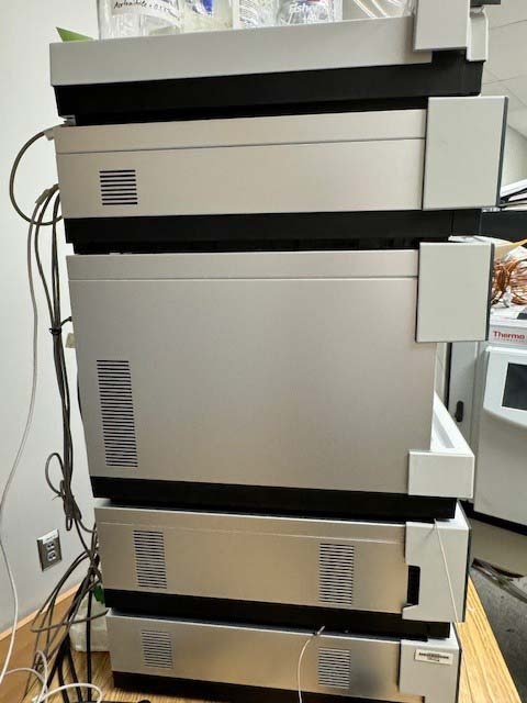 Photo Used THERMO SCIENTIFC Ultimate 3000 For Sale