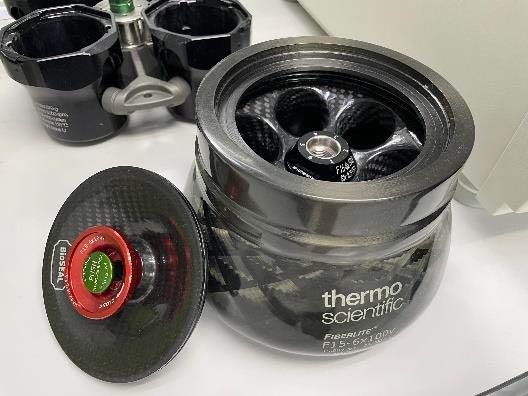 图为 已使用的 THERMO SCIENTIFIC / HERAEUS Legend X1 待售