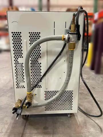 사진 사용됨 THERMO SCIENTIFIC / NESLAB ThermoChill II 판매용