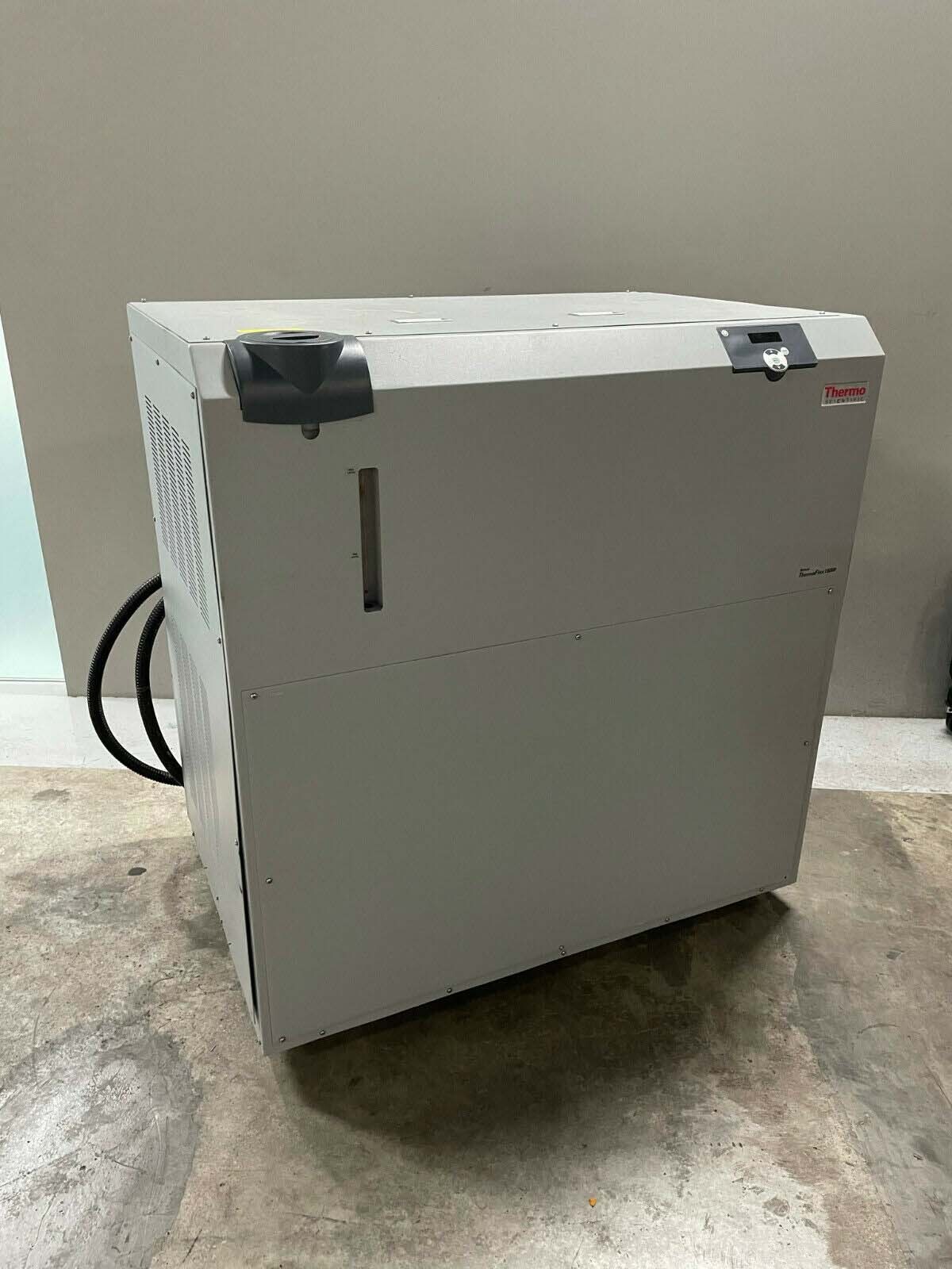 Photo Used THERMO SCIENTIFIC NESLAB ThermoFlex 15000 For Sale