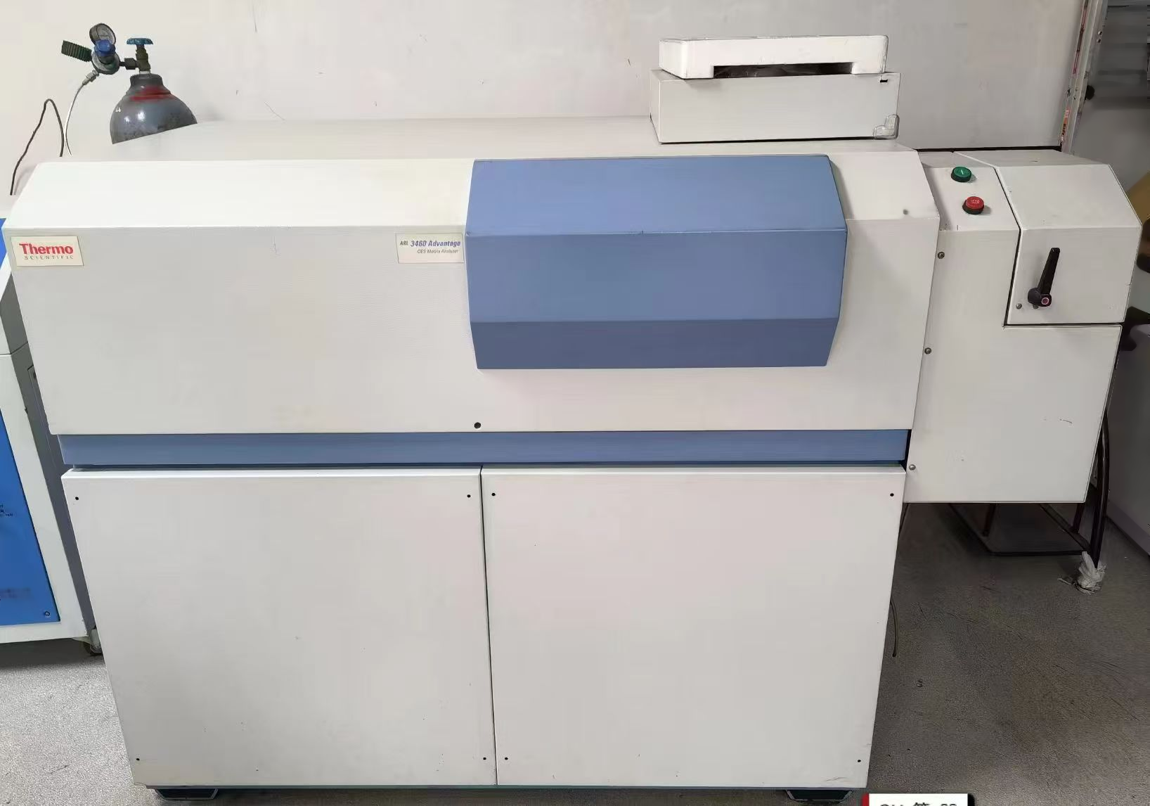 Foto Verwendet THERMO SCIENTIFIC ARL 3460 Zum Verkauf