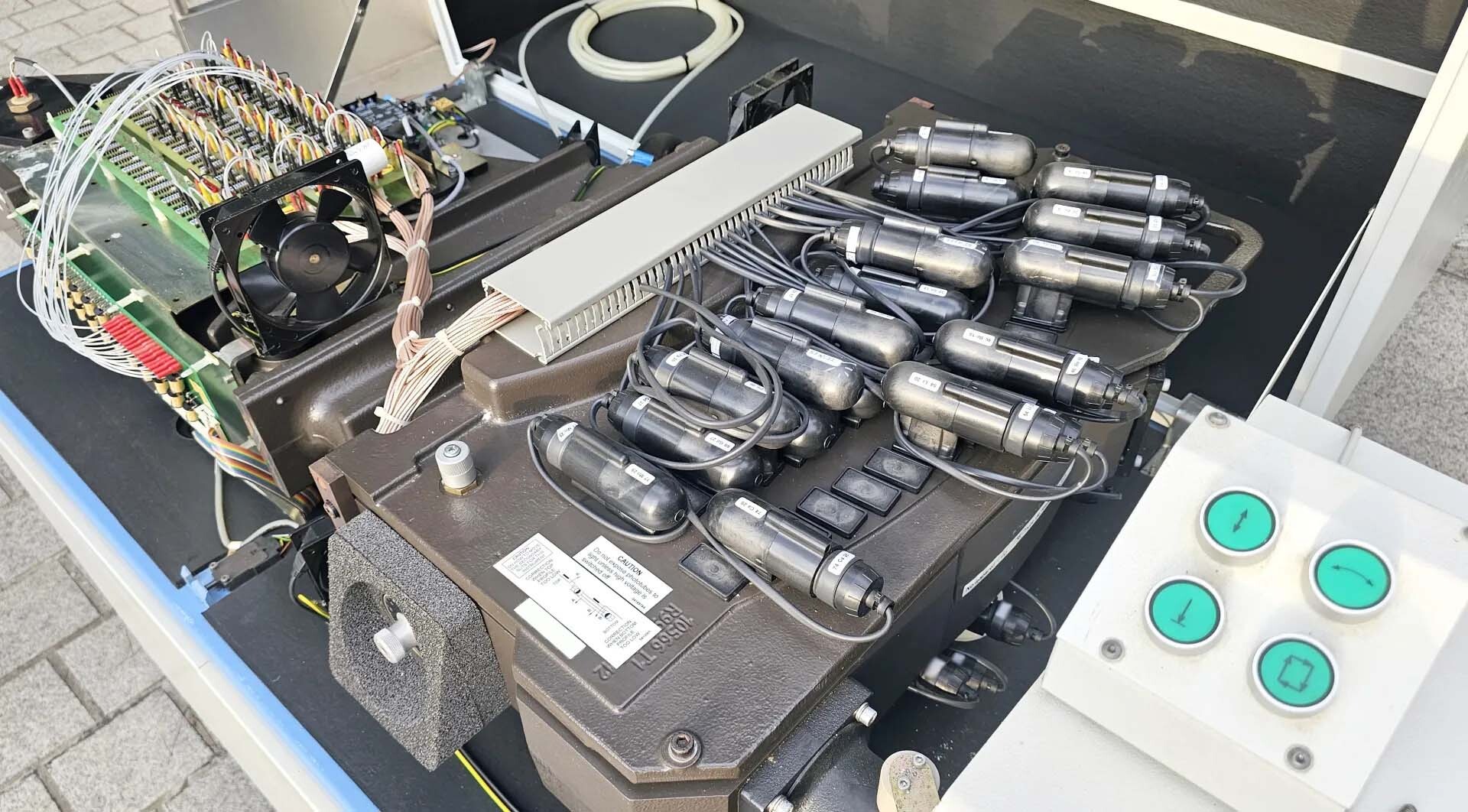 Photo Used THERMO SCIENTIFIC ARL 4460 For Sale
