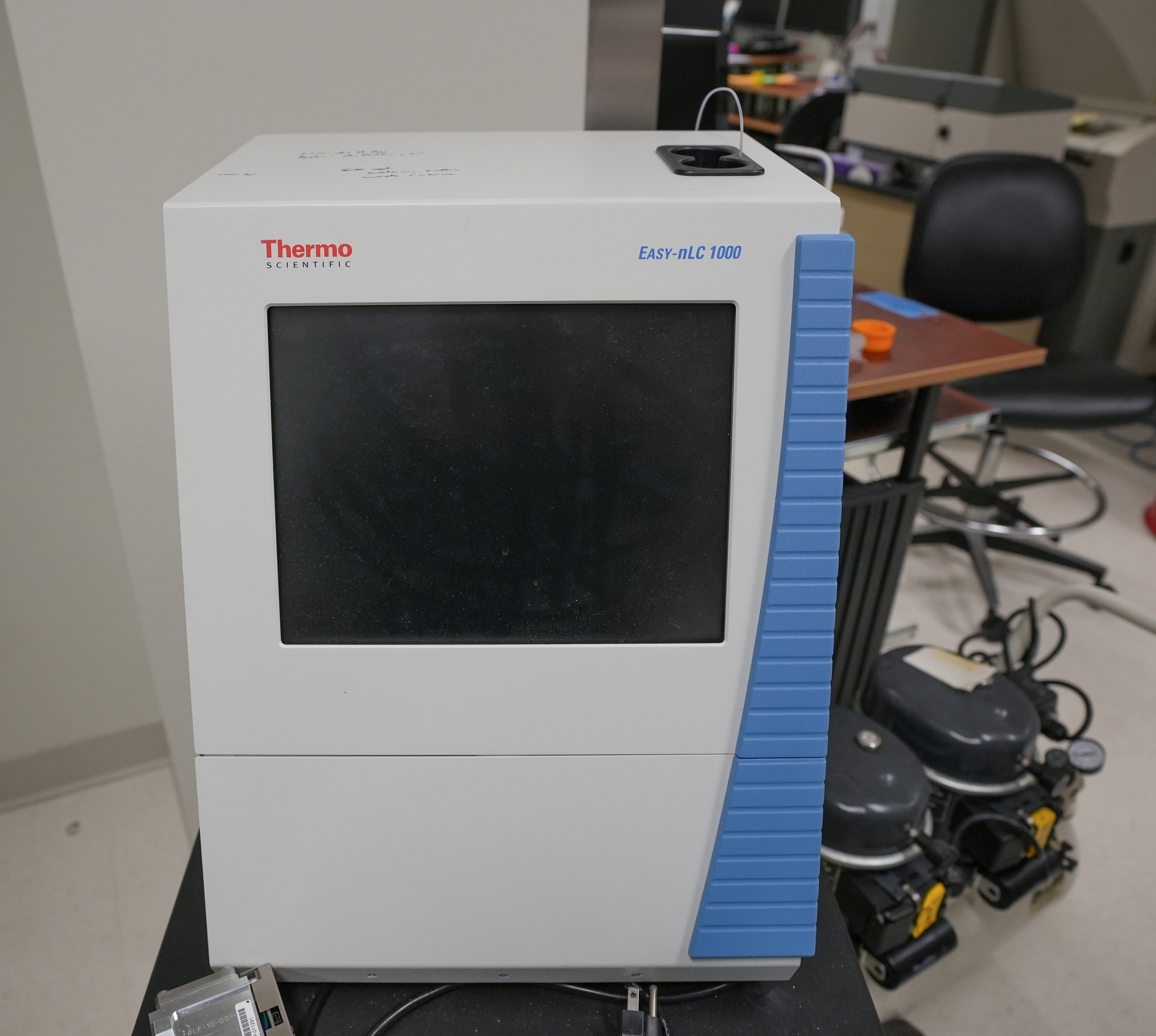 사진 사용됨 THERMO SCIENTIFIC EASY-nLC 1000 판매용