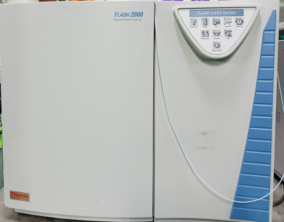 Foto Verwendet THERMO SCIENTIFIC Flash 2000 Zum Verkauf