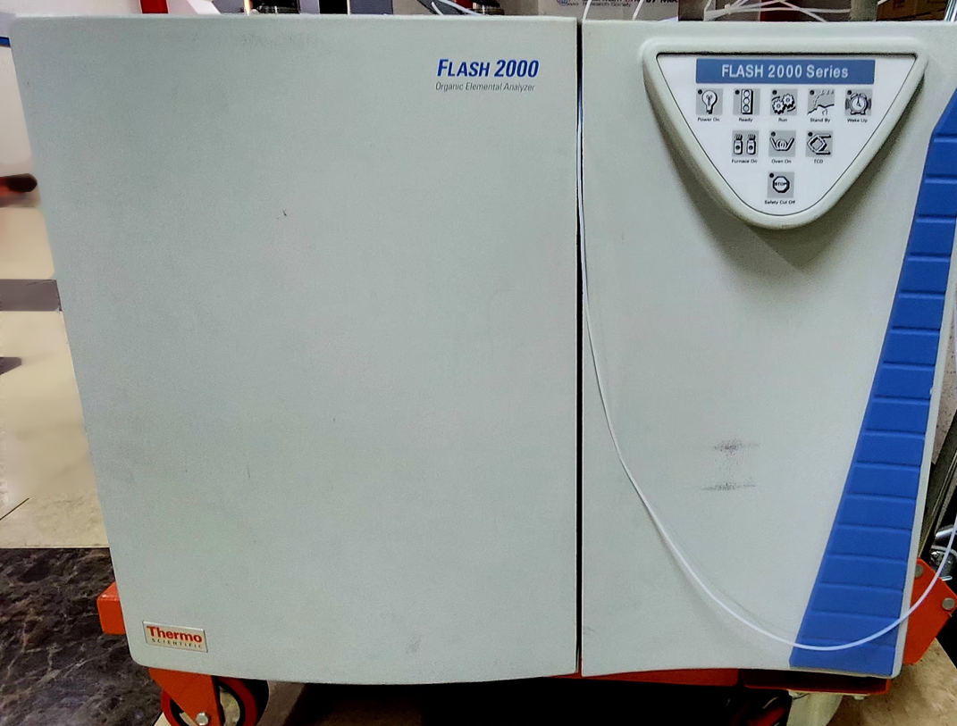 Foto Verwendet THERMO SCIENTIFIC Flash 2000 Zum Verkauf
