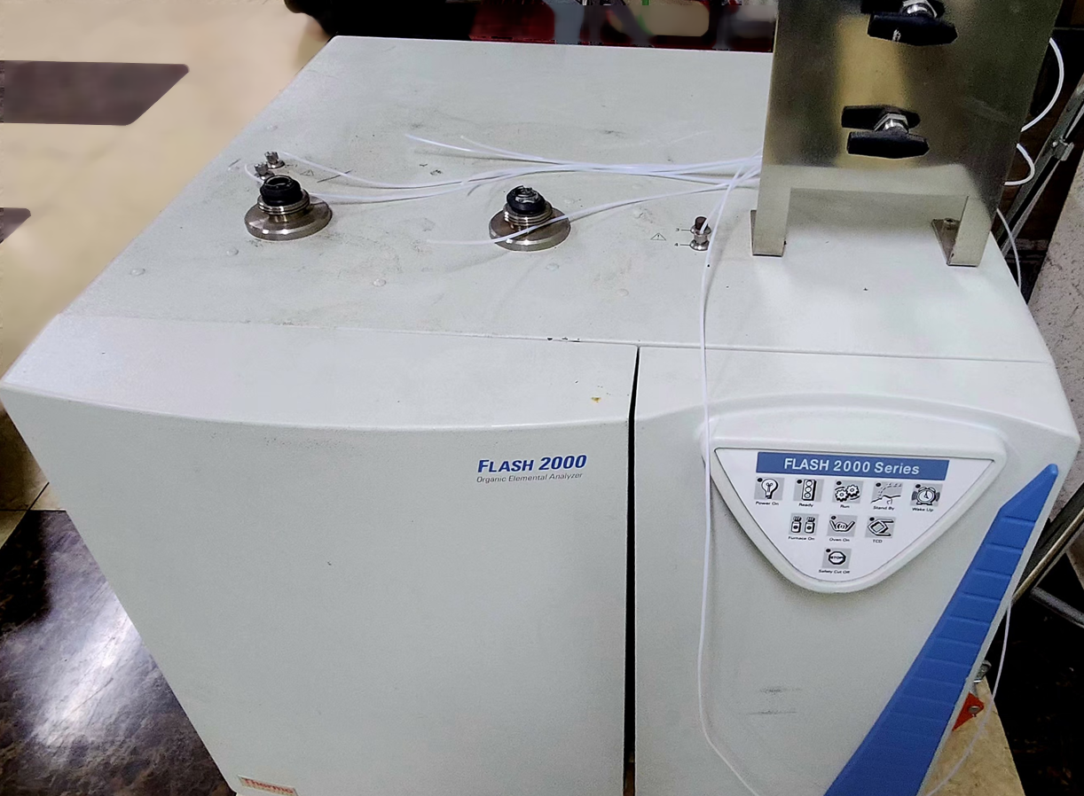 Foto Verwendet THERMO SCIENTIFIC Flash 2000 Zum Verkauf
