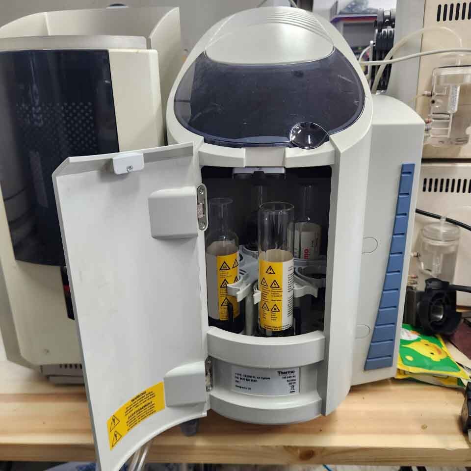 Photo Used THERMO SCIENTIFIC iCE3000 For Sale