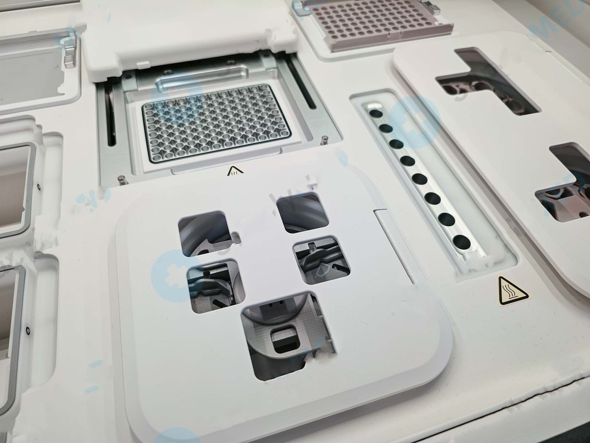 圖為 已使用的 THERMO SCIENTIFIC Ion Chef 待售
