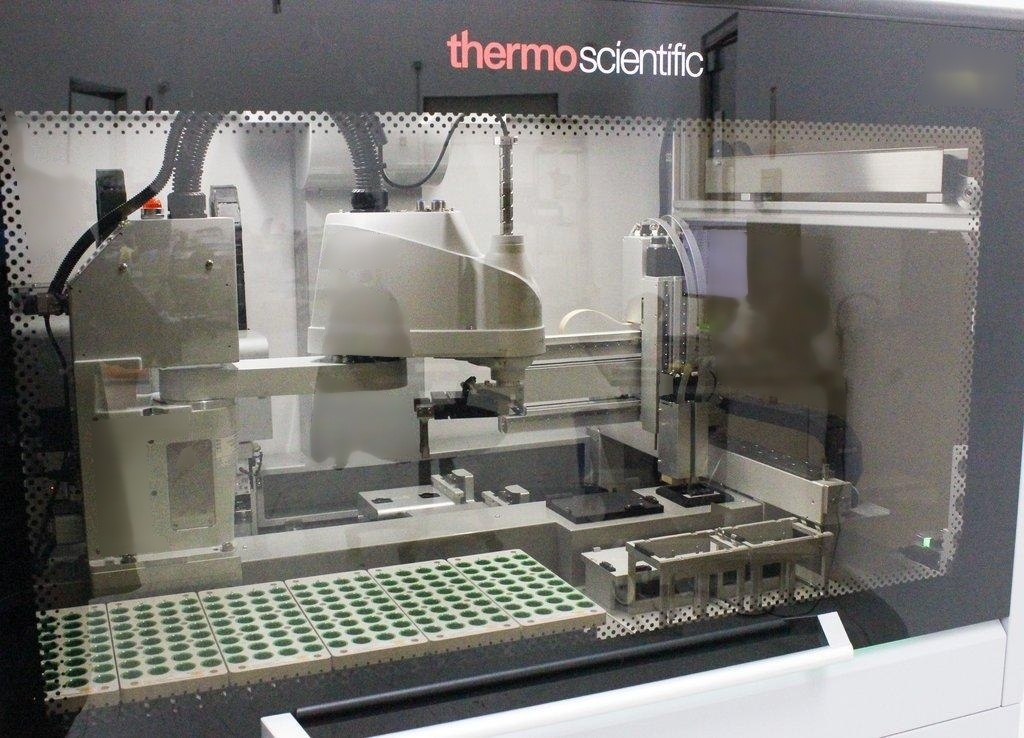 Foto Verwendet THERMO SCIENTIFIC KingFisher SpeciTRAX Zum Verkauf