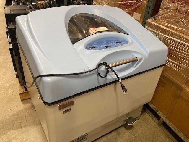 Photo Used THERMO SCIENTIFIC MaxQ 6000 For Sale