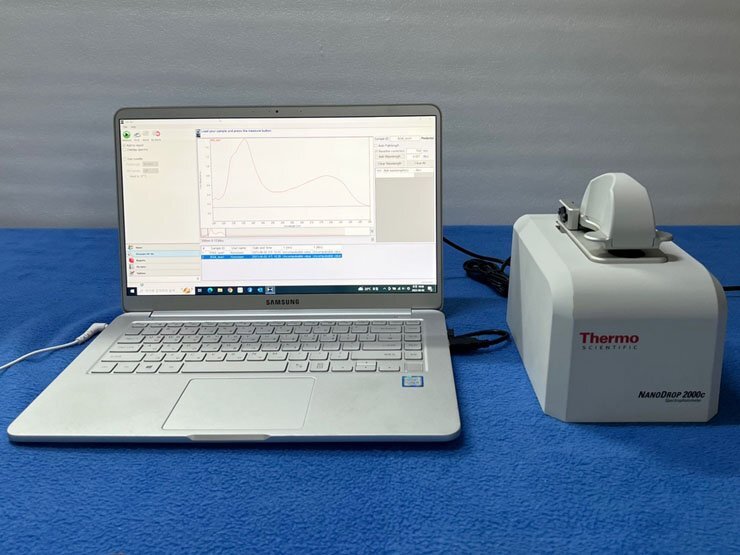 フォト（写真） 使用される THERMO SCIENTIFIC Nanodrop 2000cc 販売のために