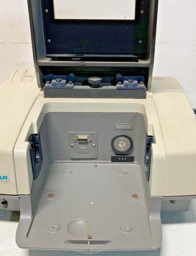 사진 사용됨 THERMO / NICOLET Avatar 360 판매용