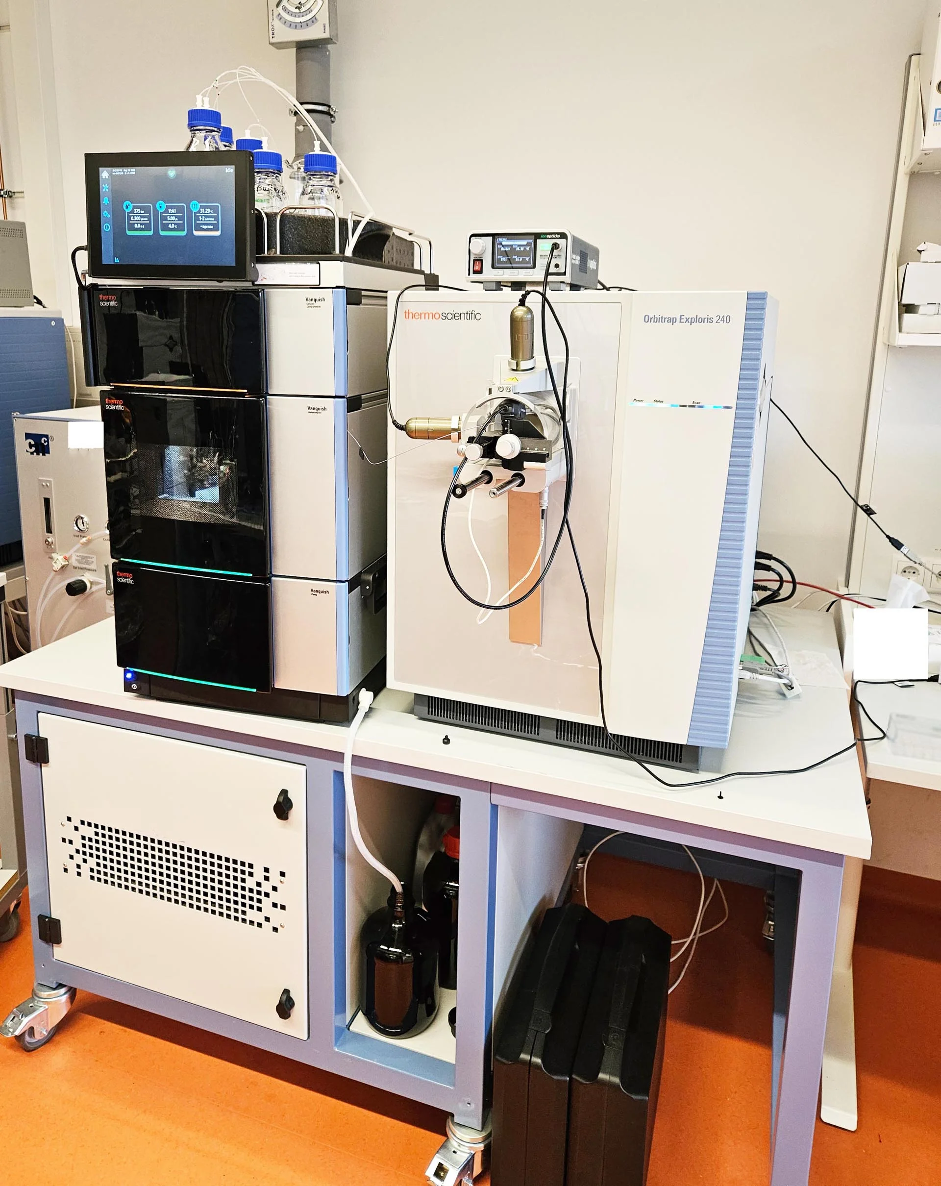 THERMO SCIENTIFIC Orbitrap Exploris 240 Spectrometer used for sale