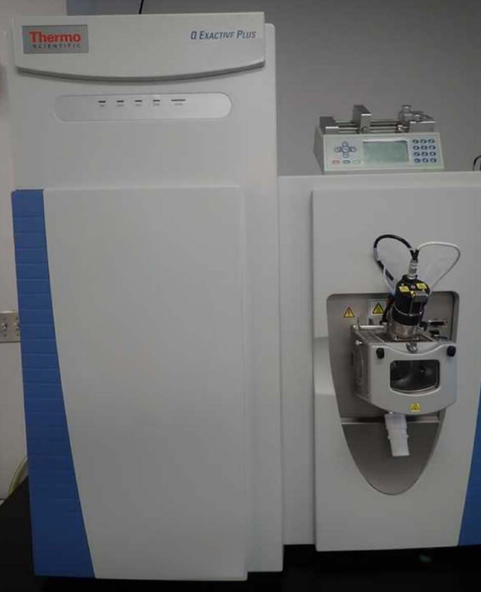 THERMO SCIENTIFIC Q Exactive Plus Spectrometer Used for sale price ...