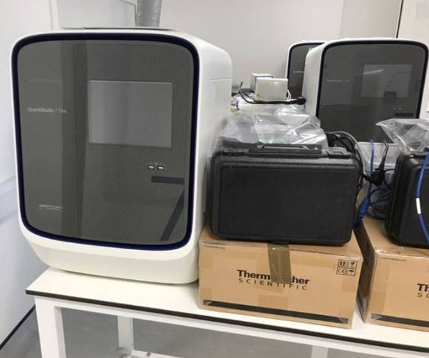 Foto Verwendet THERMO SCIENTIFIC QuantStudio 7 Flex Zum Verkauf