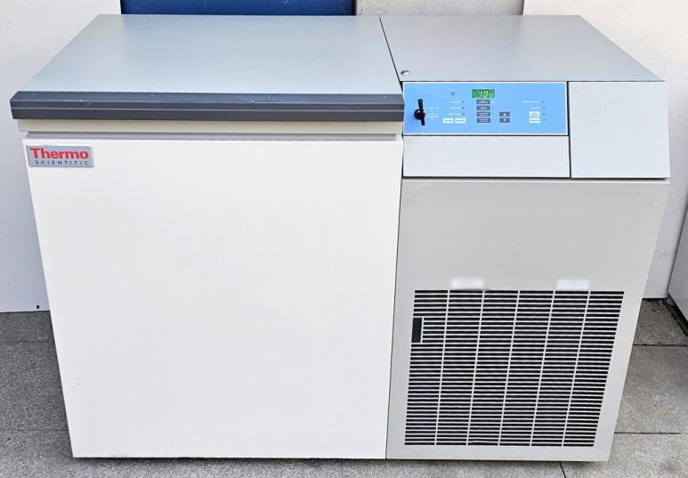 Photo Used THERMO SCIENTIFIC Revco ULT-7150-D19 For Sale