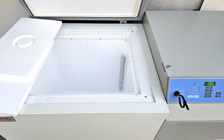 Photo Used THERMO SCIENTIFIC Revco ULT-7150-D19 For Sale