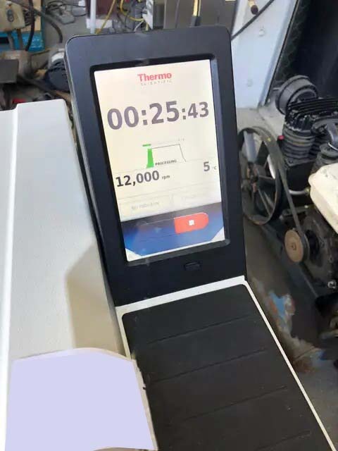 Photo Used THERMO SCIENTIFIC Sorvall LYNX 6000 For Sale