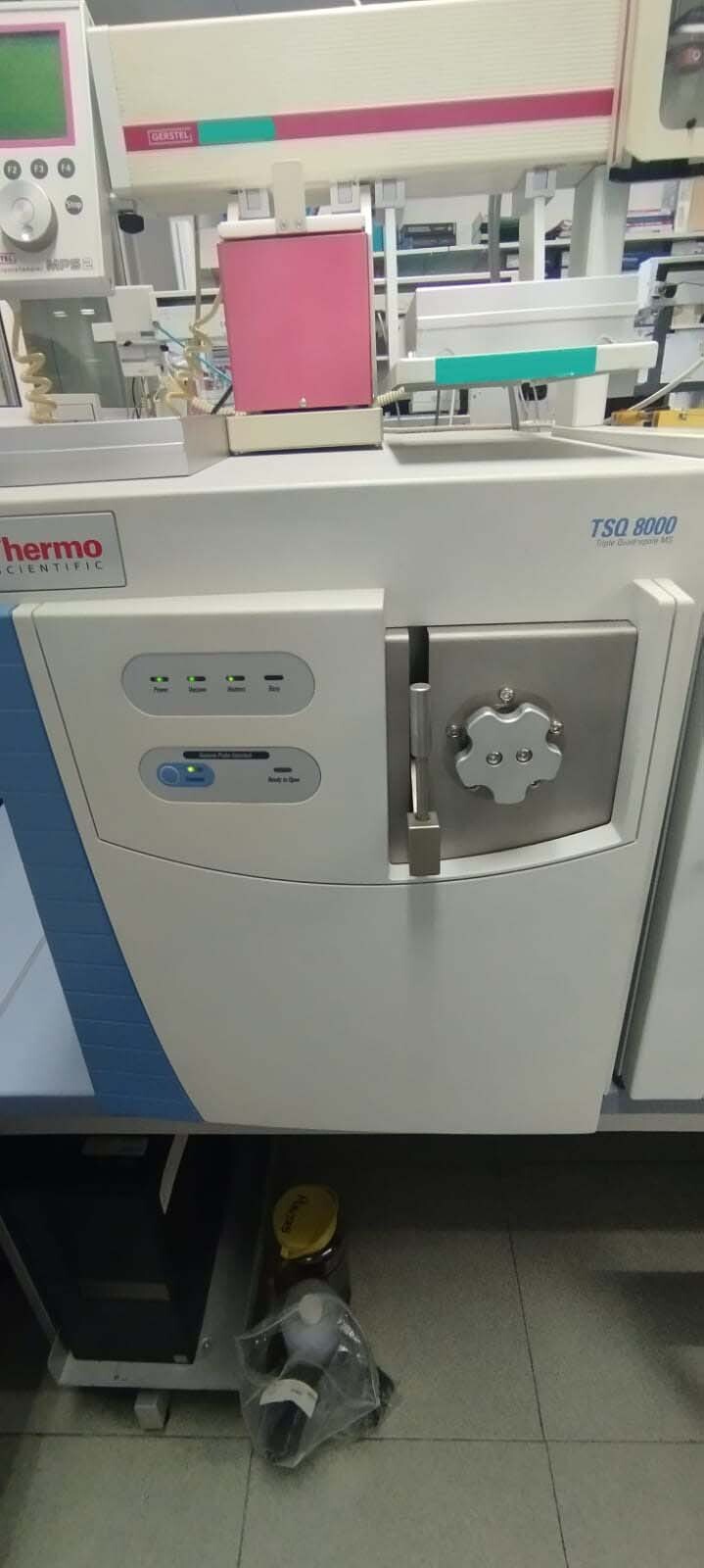 Foto Verwendet THERMO SCIENTIFIC TSQ 8000 Zum Verkauf