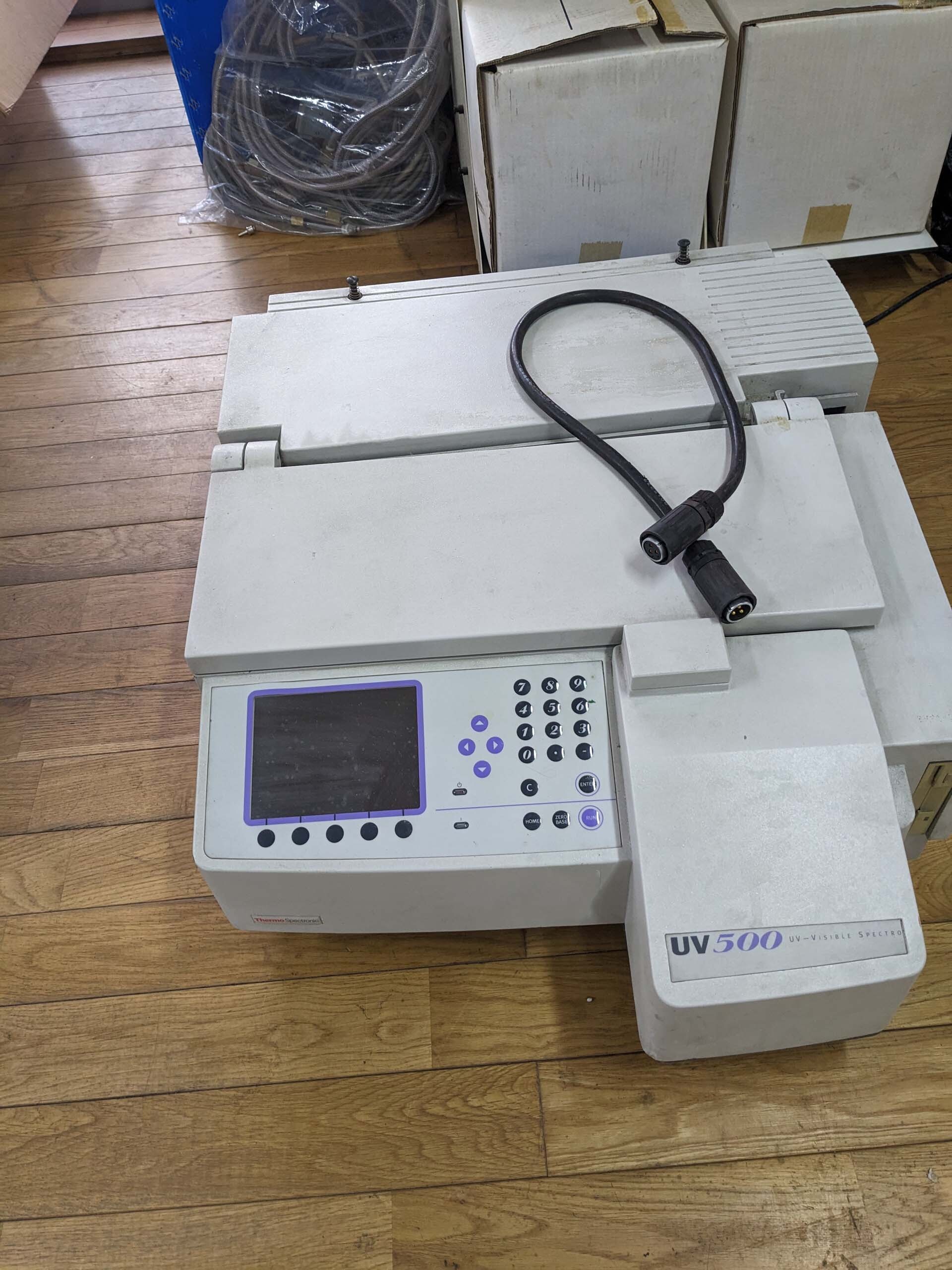 Photo Used THERMO SPECTRONICS UV550 For Sale