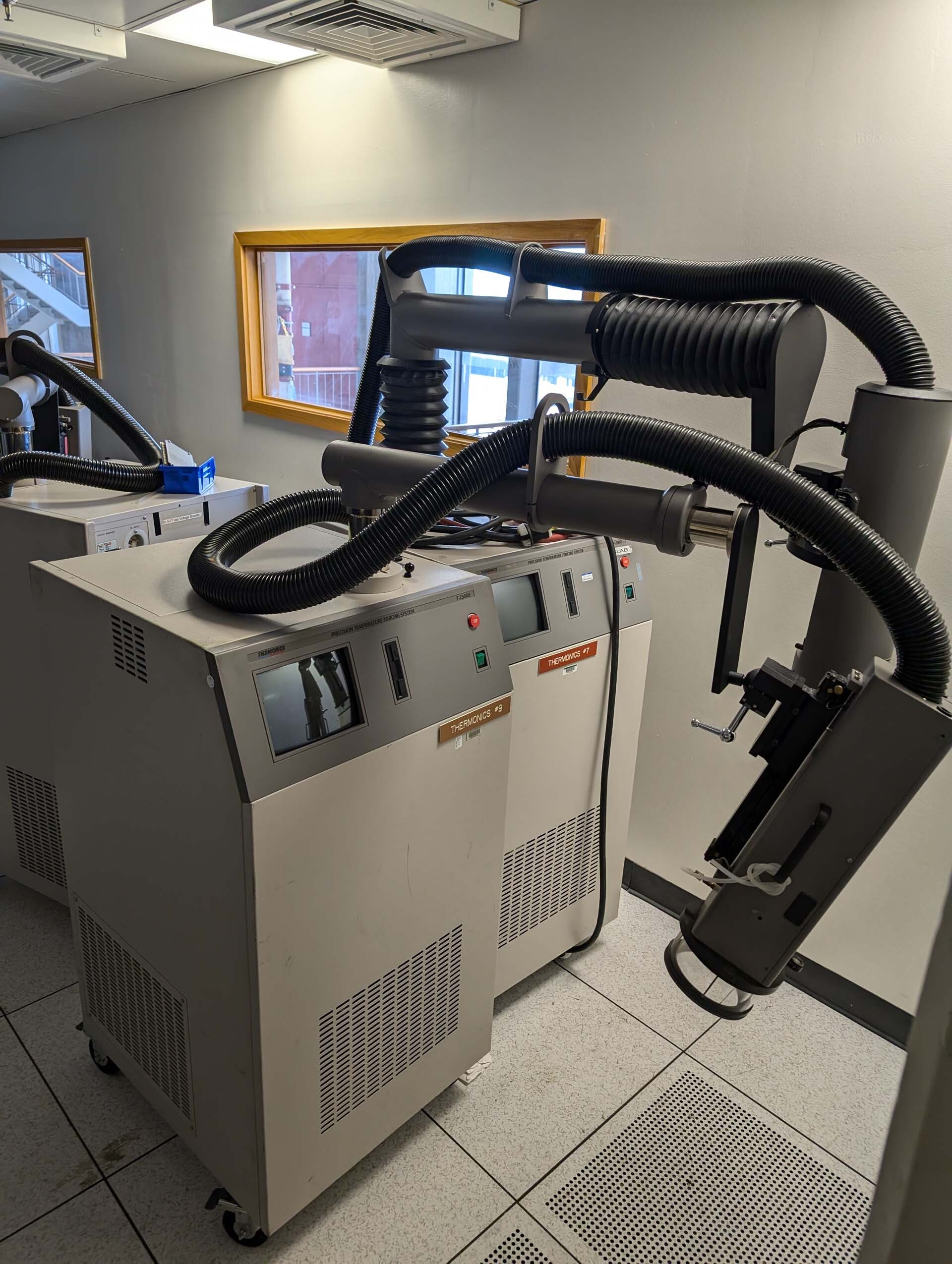 Foto Verwendet THERMONICS T 2500E Zum Verkauf