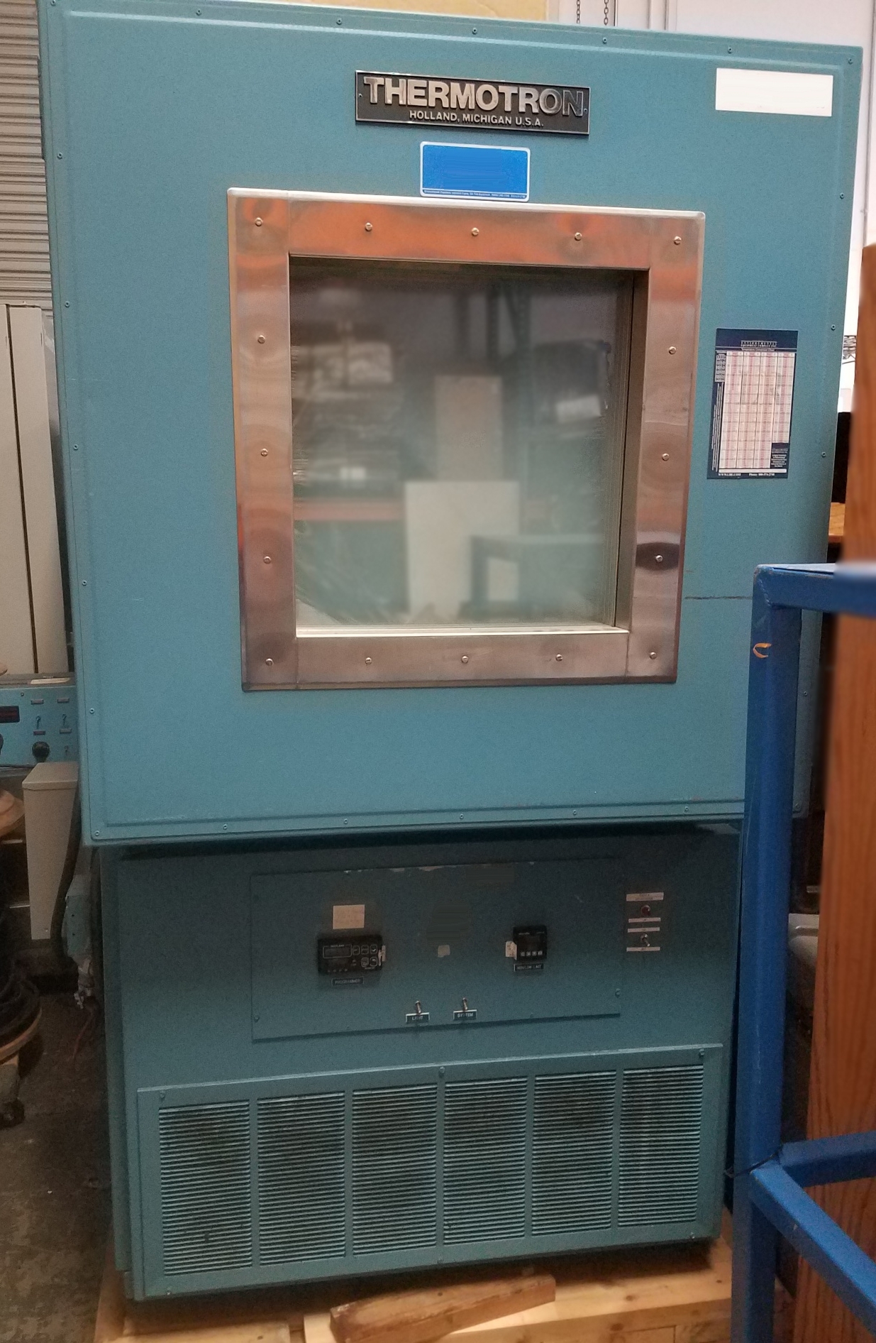 Photo Used THERMOTRON S-16 For Sale